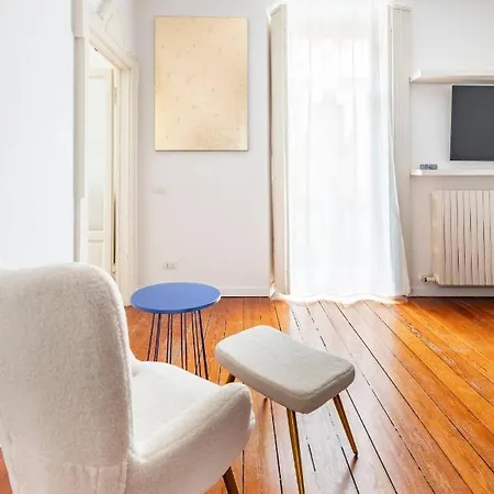 Bocconi 2 In Stile Corte Milanese Apartamento